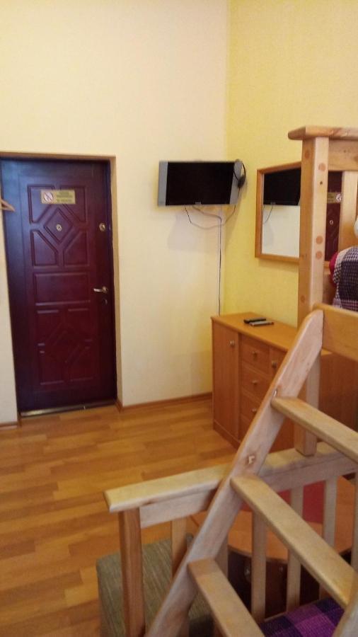 Vishnya Hostel Dnipro Eksteriør billede